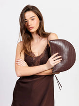 Load image into Gallery viewer, Saben - Gani Shoulder Bag - Espresso Croc

