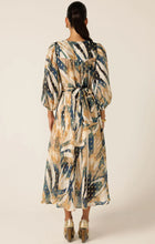 Load image into Gallery viewer, La Mer Midi Dress
