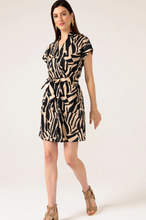 Load image into Gallery viewer, Sacha Drake - Beach Steps Shift Dress
