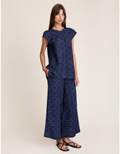 Load image into Gallery viewer, State of Embrace - Stitch Floral Cap Shirt - Navy
