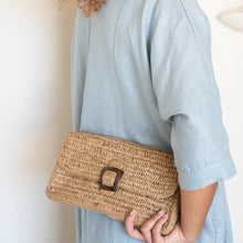 Load image into Gallery viewer, Tanora - Ariva Clutch
