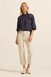 Zoe Kratzmann - College Jean
