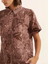Load image into Gallery viewer, Zoe Kratzmann - Jaunt Top - Cacao Batik

