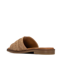 Load image into Gallery viewer, Carmela - 163253 Sandal - Camel
