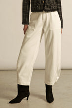 Load image into Gallery viewer, Zoe Kratzmann - Embark Jean
