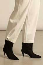 Load image into Gallery viewer, Zoe Kratzmann - Embark Jean
