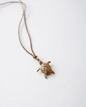 Load image into Gallery viewer, Pesci - Lentezza Pendant
