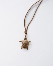 Load image into Gallery viewer, Pesci - Lentezza Pendant
