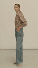 Load and play video in Gallery viewer, Zoe Kratzmann - Inspire Top
