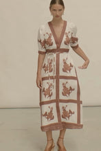 Load and play video in Gallery viewer, Zoe Kratzmann - Portrait Dress
