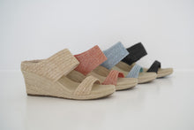 Load image into Gallery viewer, Humidity Lifestyle | Raffia Wedge
