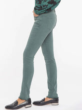 Load image into Gallery viewer, NYJD | Skinny Fray Jean | Evergreen
