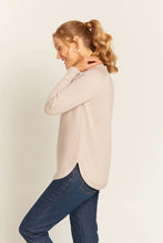 Load image into Gallery viewer, Goondiwindi - Merino Raglan Jumper - Cobweb
